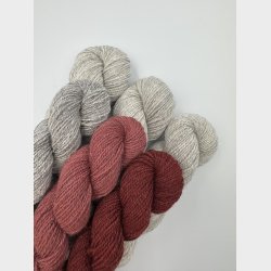 StrikkeKit - Stribestjerner sjal af Anne Br�gger 